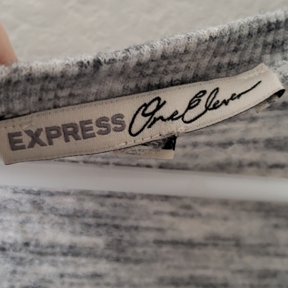 Express One Eleven Space Dyed V-neck Hoodie Size L - Picture 6 of 7